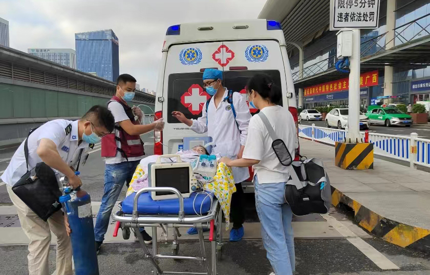 旌德县救护车出租公司